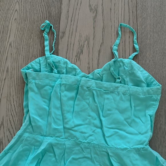 Aritzia talula dress size 2 - Picture 5 of 8